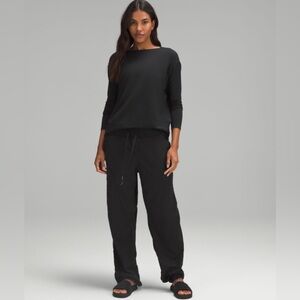 Lululemon black back in action long sleeve nulu